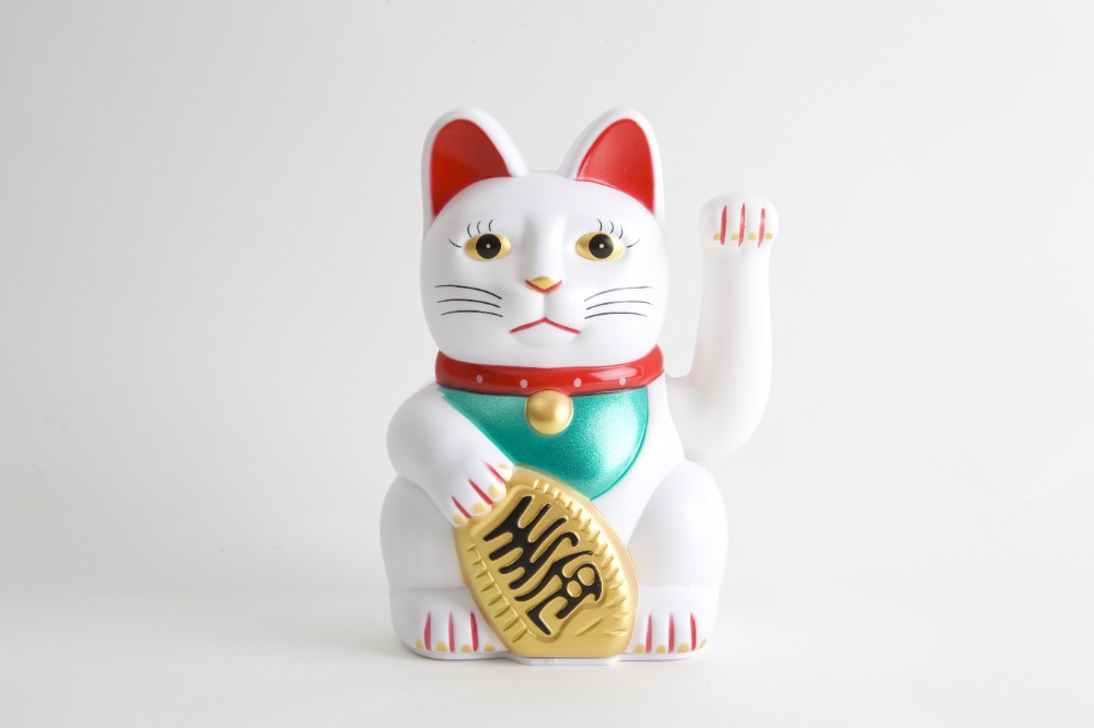 maneki-neko-amulet-Luck-Casino